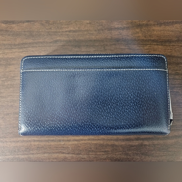 Kate Spade Zip around wallet New - Picture 2 of 4